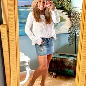 VTG Marilu, Jean Skirt w/Beautiful Embellished Designs, Like New Condition, S